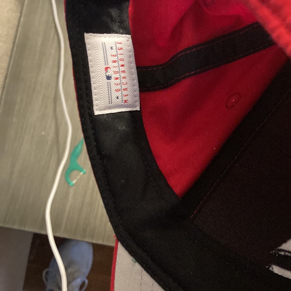Cincinnati Reds Hat - Picture 3 of 5